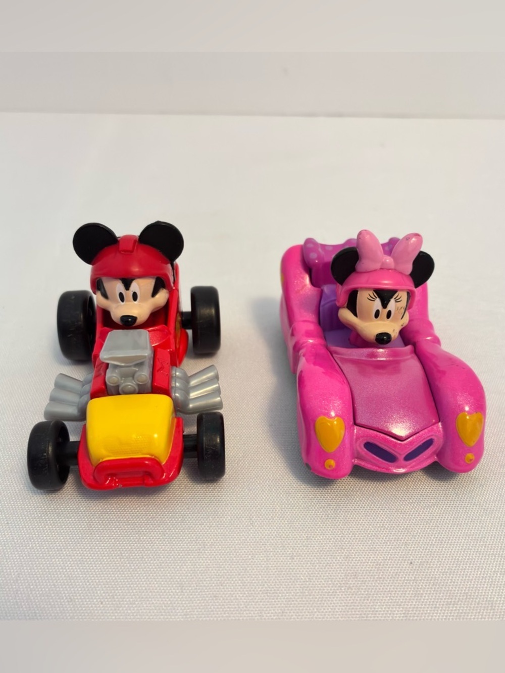 Disney Junior Mickey & The Roadster Racers Hot Rod Mickey & Minnie Diecast Cars
